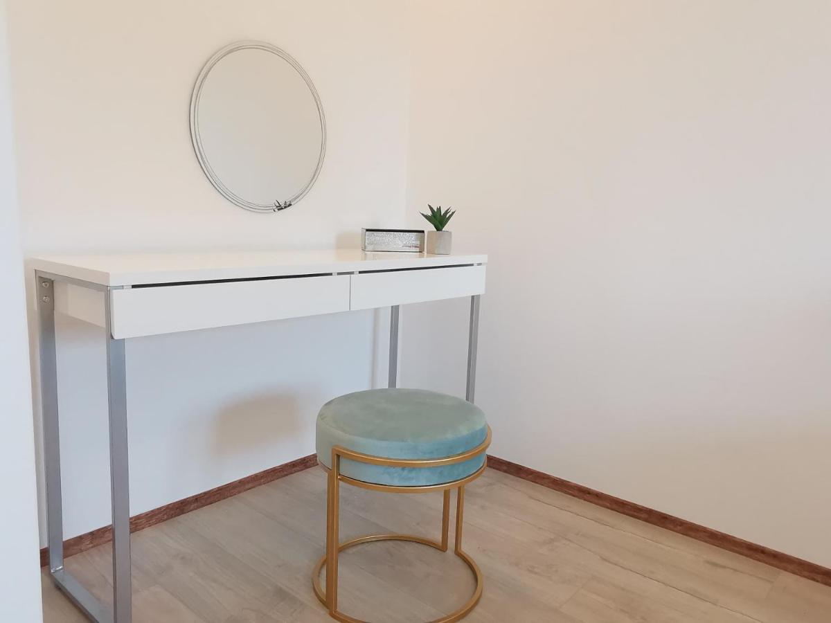 Apartment Pineta With Terrace & Park Wood View PUY Exterior foto