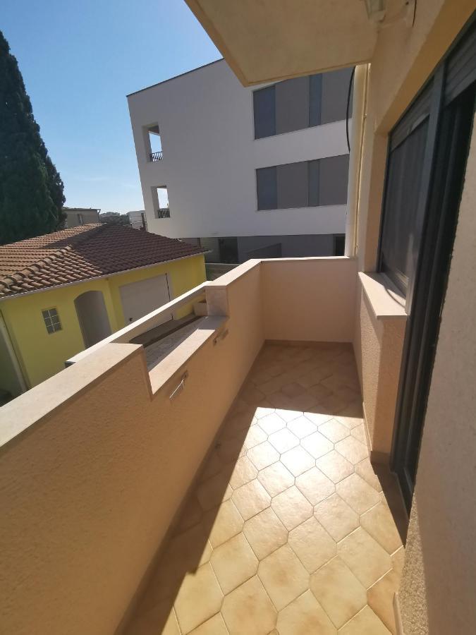 Apartment Pineta With Terrace & Park Wood View PUY Exterior foto
