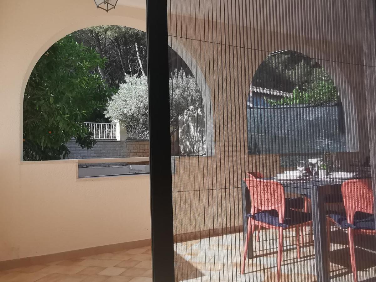 Apartment Pineta With Terrace & Park Wood View PUY Exterior foto